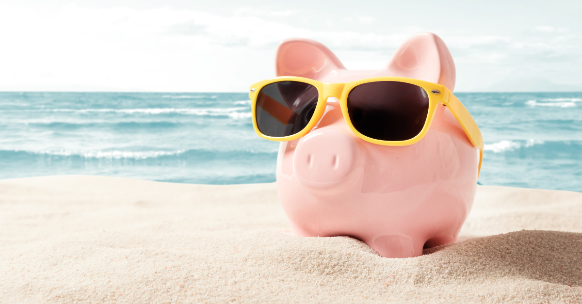 5 smart tips to save money while travelling